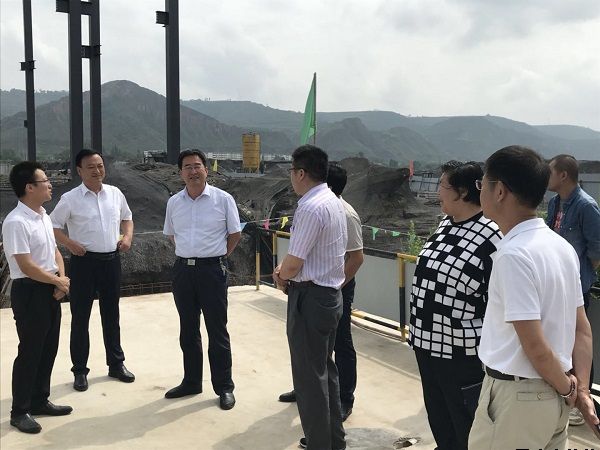市人大常委會(huì)黨組副書記、副主任樊文浩一行調(diào)研泓源公司項(xiàng)目建設(shè)情況(圖2)